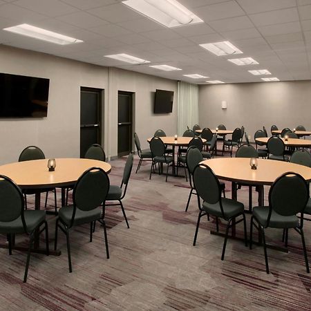 Courtyard By Marriott Mt. Laurel Hotel Mount Laurel Bagian luar foto