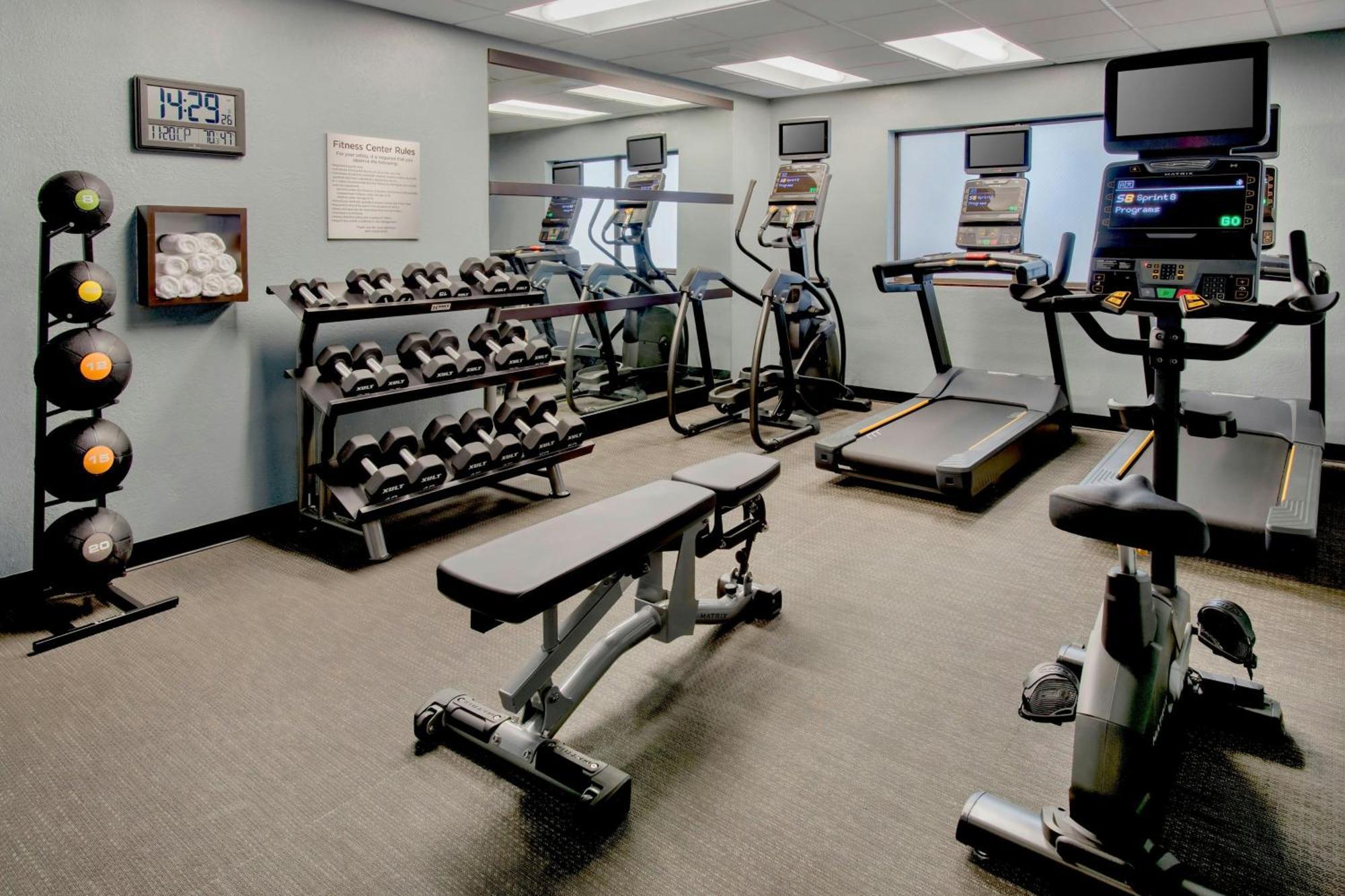Courtyard By Marriott Mt. Laurel Hotel Mount Laurel Bagian luar foto